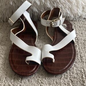 Naturalizer White leather Women's Sandals size 6.5